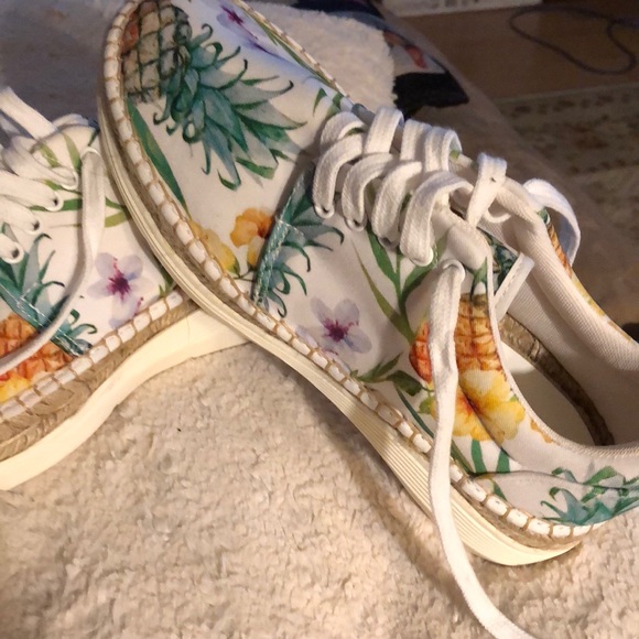 Free People shoes - Picture 1 of 4